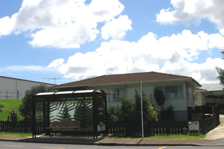 Photo of property in 2/126 Carbine Road, Mount Wellington, Auckland, 1062