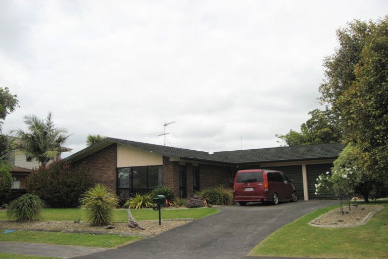 Photo of property in 39 Evanda Crescent, Conifer Grove, Takanini, 2112