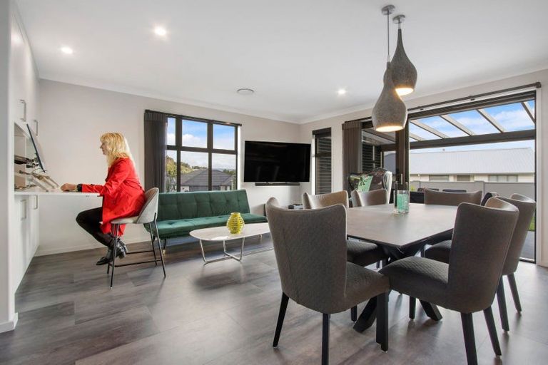 Photo of property in 6 Herring Place, Omokoroa, 3114