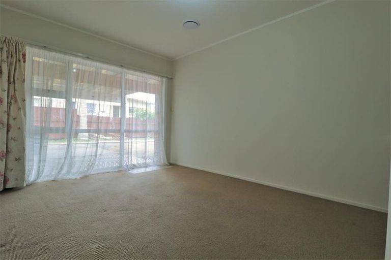 Photo of property in 2/15 Wentworth Avenue, Papatoetoe, Auckland, 2025