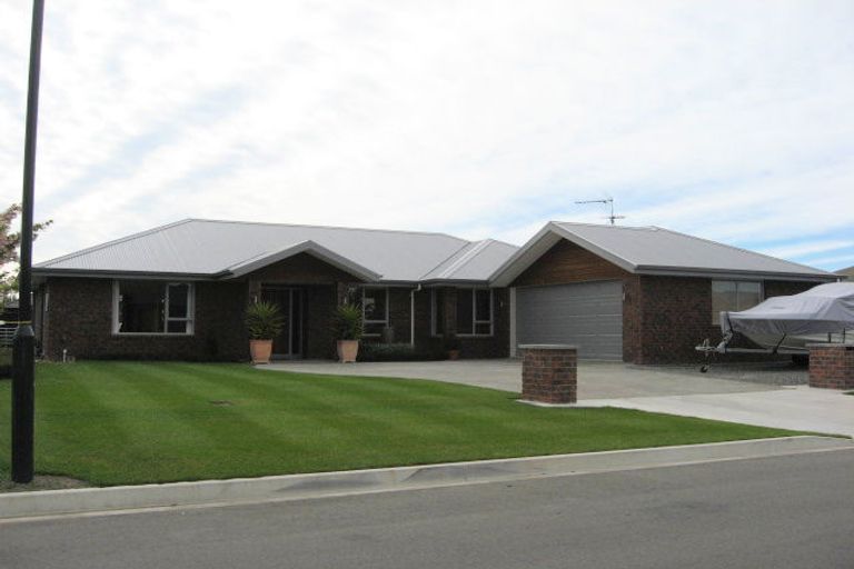 Photo of property in 2 Hitaua Place, Redwoodtown, Blenheim, 7201