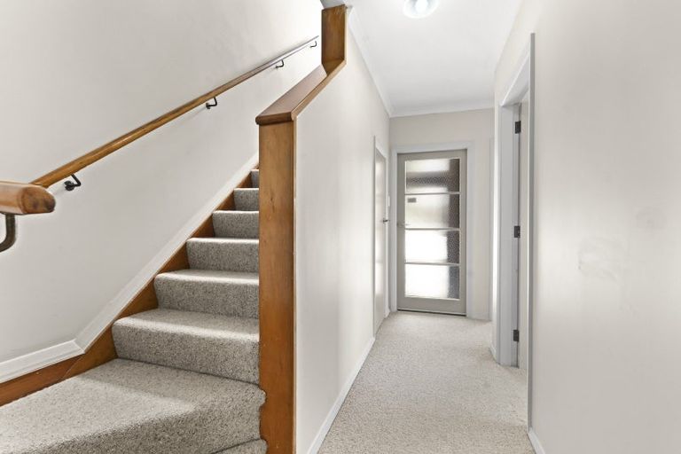 Photo of property in 4b Clerke Place, Marfell, New Plymouth, 4310