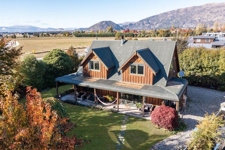 Photo of property in 237 Stone Street, Wanaka, 9305