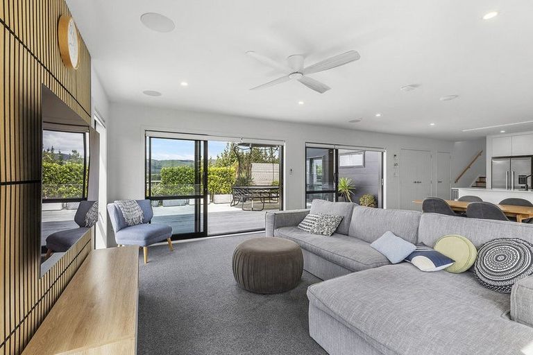 Photo of property in 168 Endeavour Drive, Whitby, Porirua, 5024