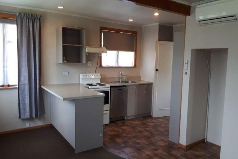 Photo of property in 37 Wayside Avenue, Burnside, Christchurch, 8053