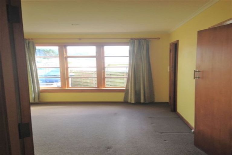 Photo of property in 23 Sheridan Terrace, Johnsonville, Wellington, 6037
