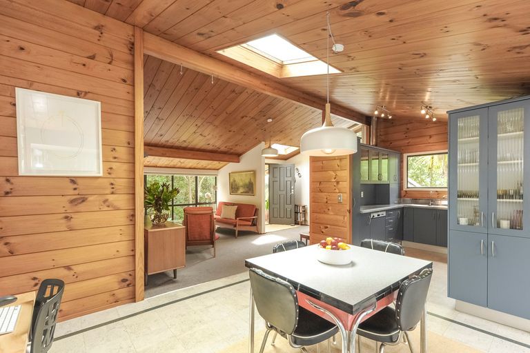 Photo of property in 66 Shetland Street, Glen Eden, Auckland, 0602