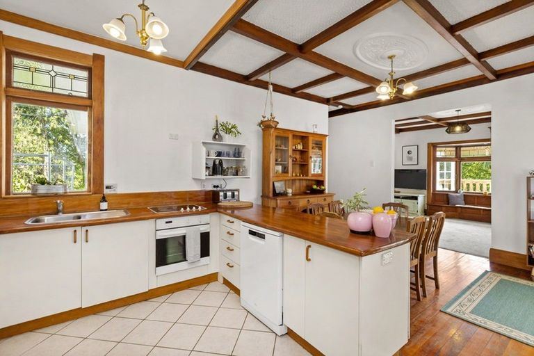 Photo of property in 6 Simon Road, Raglan, 3225