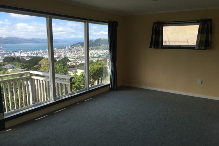 Photo of property in 24c Connaught Terrace, Brooklyn, Wellington, 6021