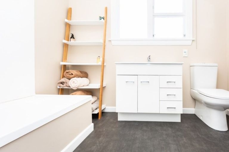 Photo of property in 32 Bowenvale Avenue, Cashmere, Christchurch, 8022