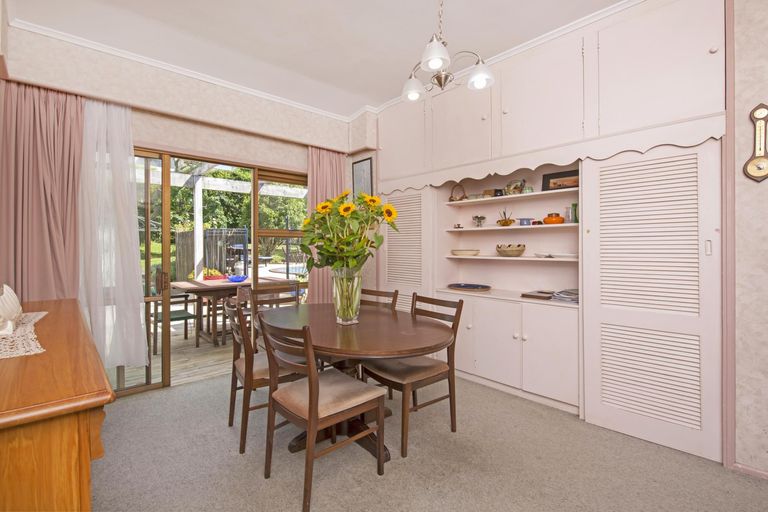 Photo of property in 4 Fenton Terrace, Cockle Bay, Auckland, 2014