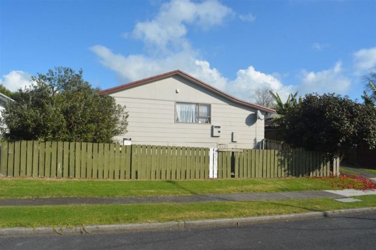 Photo of property in 1/3 Ririno Place, Manurewa, Auckland, 2102