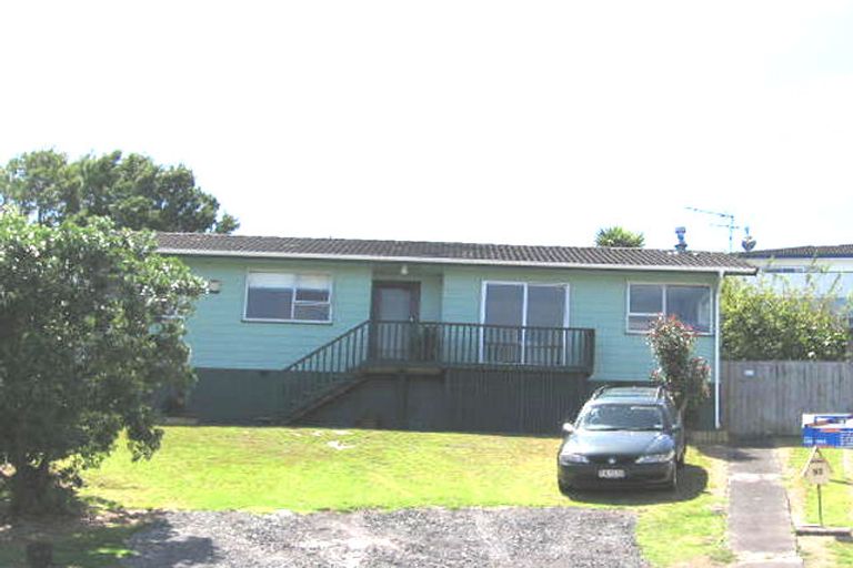 Photo of property in 8 Kama Place, Sunnynook, Auckland, 0620