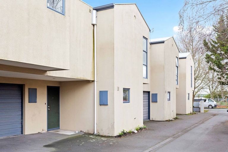 Photo of property in 3/25 Grove Road, Addington, Christchurch, 8024