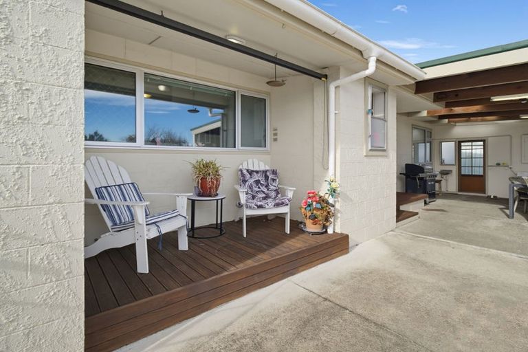 Photo of property in 18 Bell Street, Otane, 4202