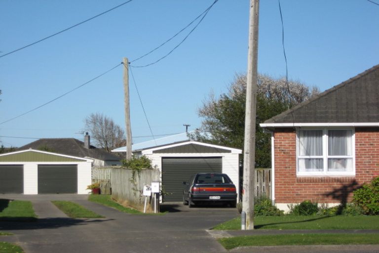 Photo of property in 11 Holland Crescent, Bulls, 4818