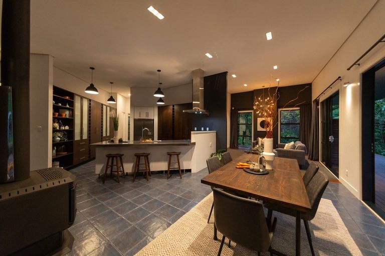 Photo of property in 334 Aokautere Drive, Aokautere, Palmerston North, 4471