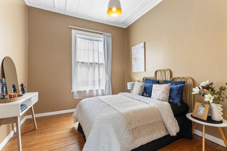 Photo of property in 18 Tay Street, Whanganui, 4500