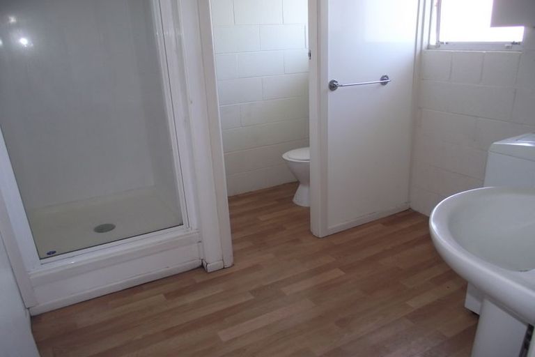 Photo of property in 9/3 Tralee Place, Hillcrest, Hamilton, 3216