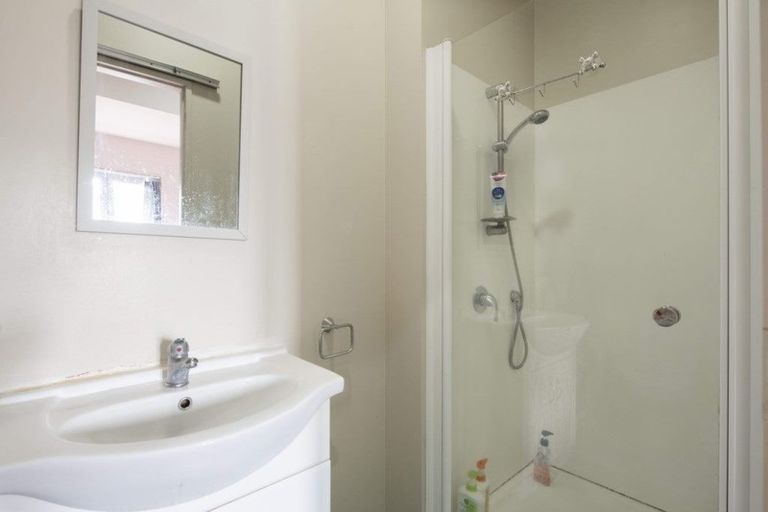 Photo of property in 20 Albionvale Road, Glen Eden, Auckland, 0602