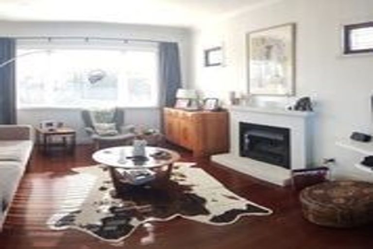 Photo of property in 22 Sunny Brae Crescent, Westmere, Auckland, 1022