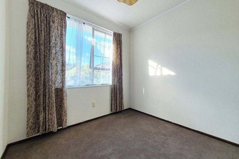 Photo of property in 53 Hathaway Avenue, Karori, Wellington, 6012