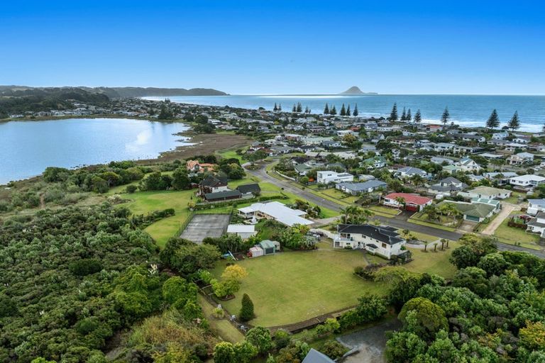 Photo of property in 26 Ohiwa Parade, Ohope, 3121