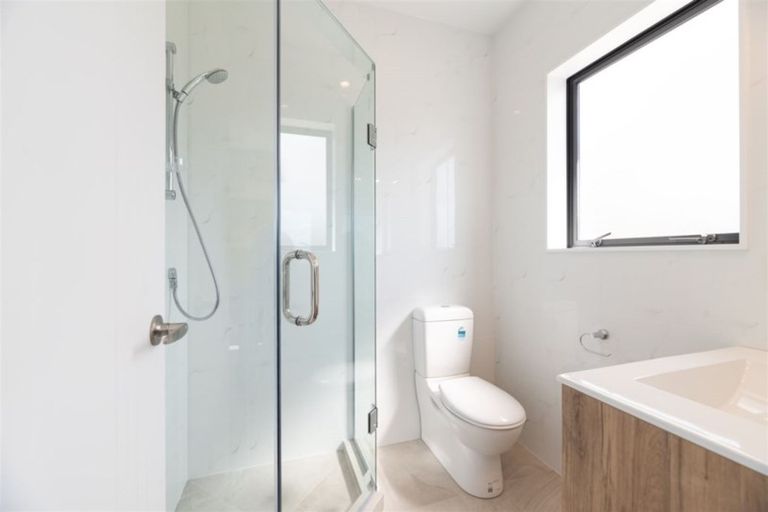 Photo of property in 8 Myra G Place, Stanmore Bay, Whangaparaoa, 0932