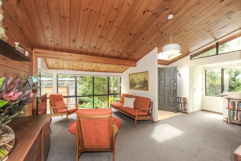 Photo of property in 66 Shetland Street, Glen Eden, Auckland, 0602