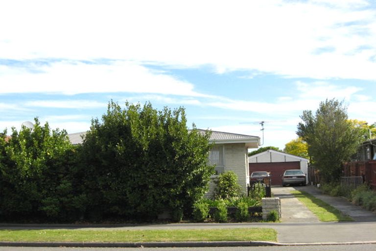 Photo of property in 15 Royal Park Drive, Parklands, Christchurch, 8083
