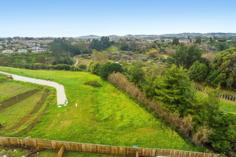 Photo of property in 21 Lily Way, Pyes Pa, Tauranga, 3112