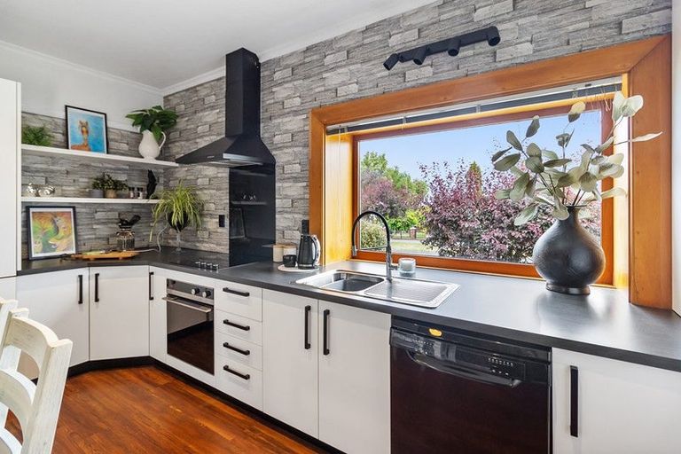 Photo of property in 19 Hill View Crescent, Highfield, Timaru, 7910