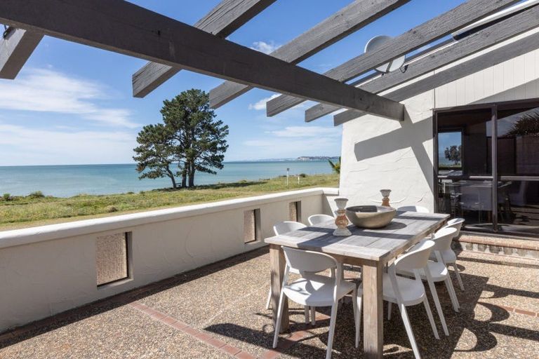 Photo of property in 73 Le Quesne Road, Bay View, Napier, 4104