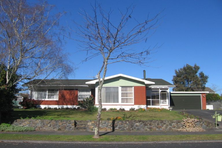 Photo of property in 6 Hillary Street, Chedworth, Hamilton, 3210