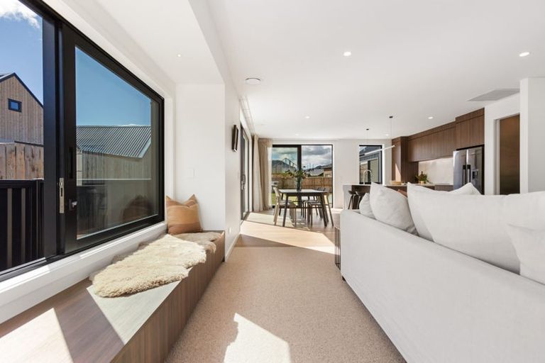 Photo of property in 14 Rubus Street, Wanaka, 9382