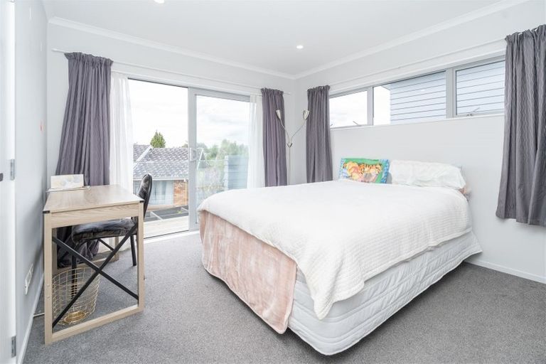 Photo of property in 2/11 Crosher Place, Silverdale, Hamilton, 3216