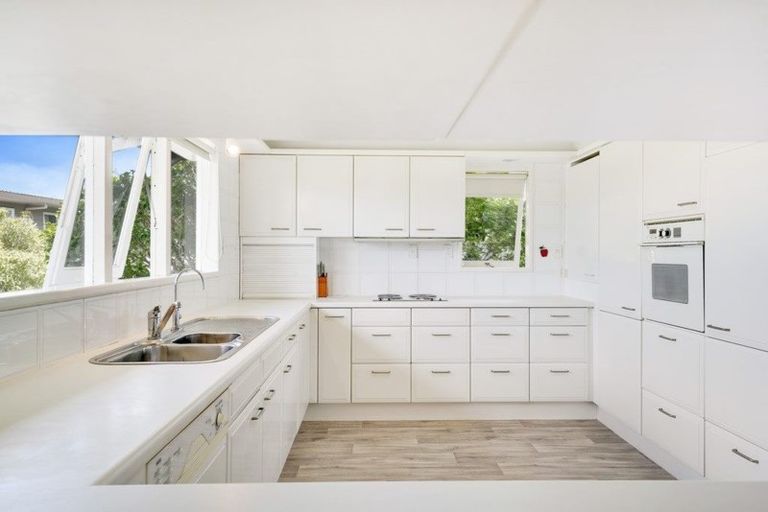 Photo of property in 57 Parr Terrace, Castor Bay, Auckland, 0620