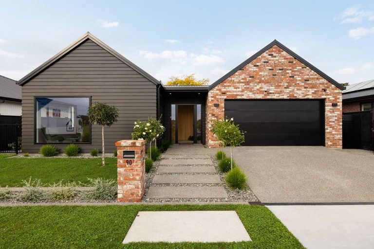 Photo of property in 90 Hugo Shaw Drive, Cambridge, 3434