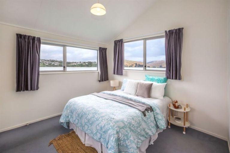 Photo of property in 10a Trevor Terrace, Paremata, Porirua, 5024