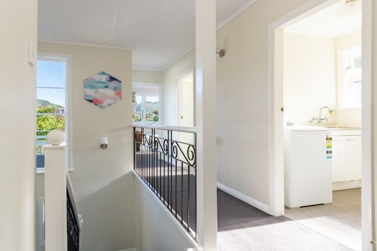 Photo of property in 19 Thomas Street, Stokes Valley, Lower Hutt, 5019