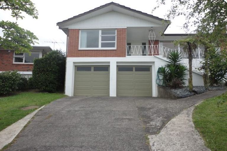 Photo of property in 21 Fowler Street, Northcote, Auckland, 0627