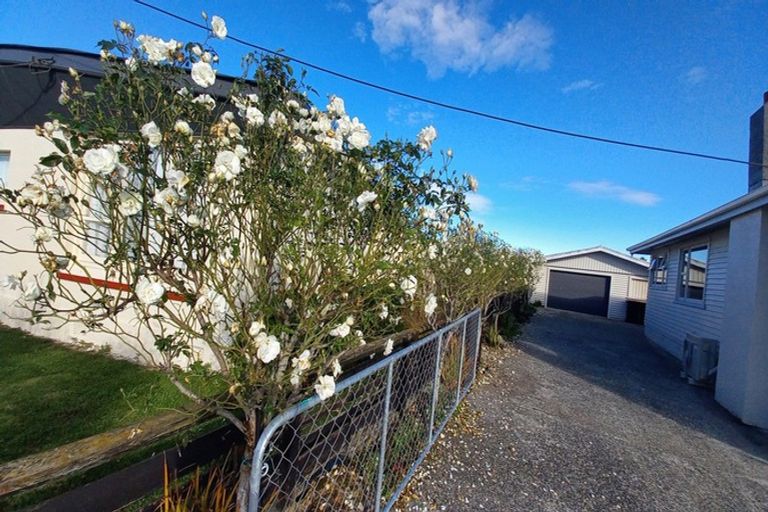 Photo of property in 3 Carlyle Street, Tuatapere, 9620