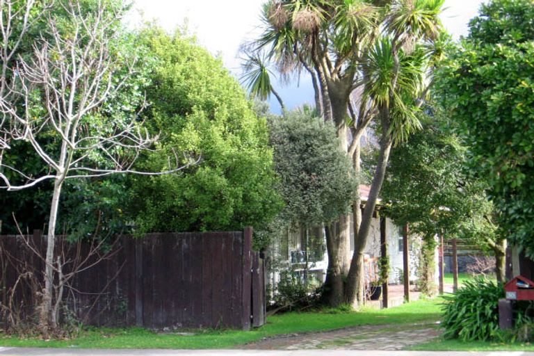 Photo of property in 30 Maxwells Line, Awapuni, Palmerston North, 4412