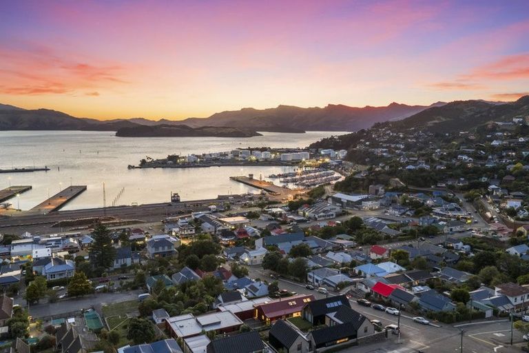Photo of property in 1/42 Canterbury Street, Lyttelton, 8082