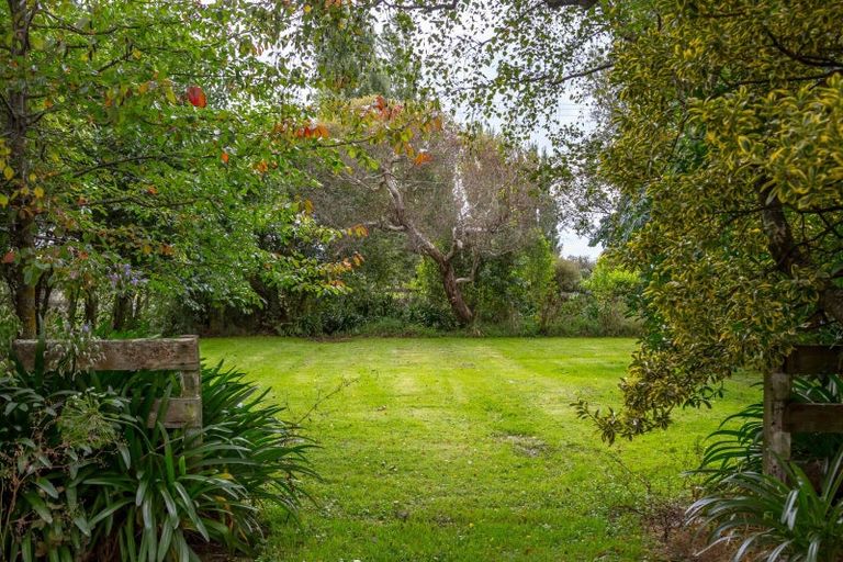 Photo of property in 343 Waihakeke Road, Waihakeke, Carterton, 5792