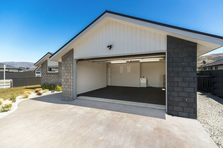 Photo of property in 20 Stowell Drive, Cromwell, 9310