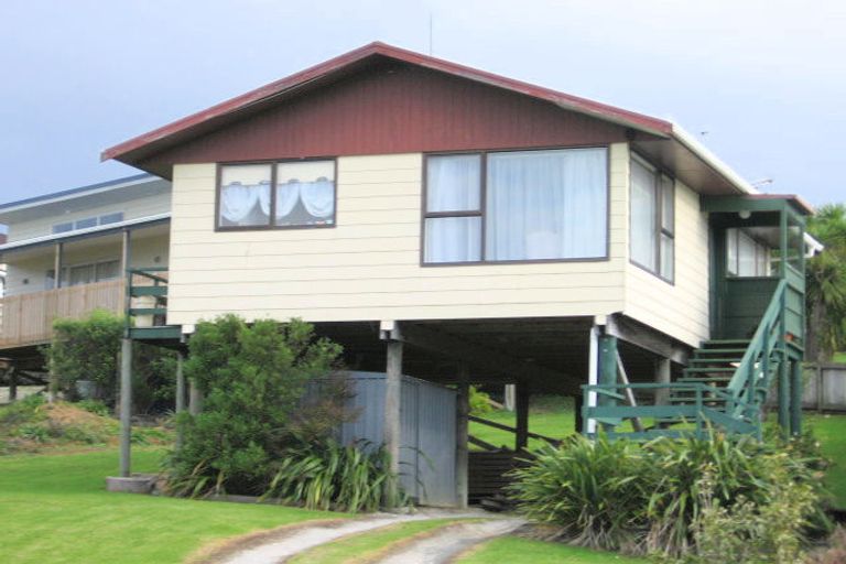 Photo of property in 11 Kahurangi Place, Snells Beach, 0920