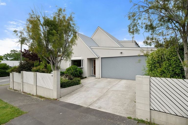 Photo of property in 1 Whaka Terrace, Huntsbury, Christchurch, 8022