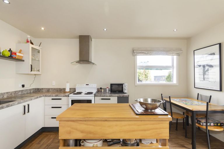 Photo of property in 24 Lune Street, South Hill, Oamaru, 9400