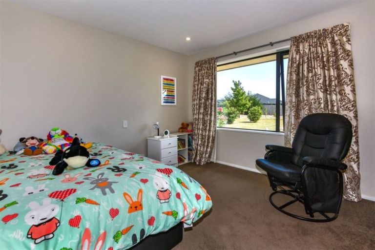 Photo of property in 2 Jacks Drive, West Melton, 7618